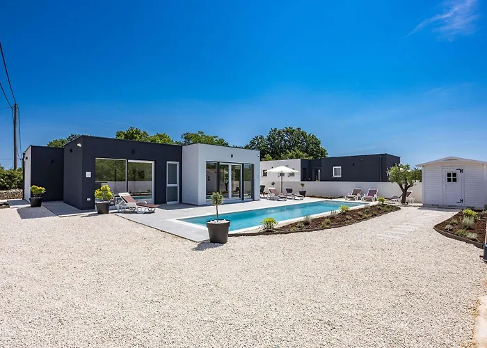 Magdalena With Private Heated Pool