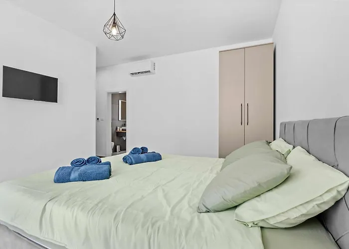 Magdalena With Private Pool Vila