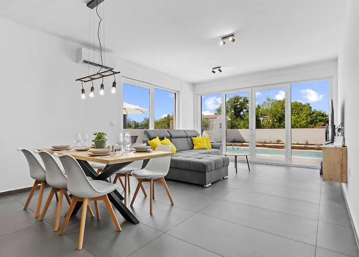 Magdalena With Private Pool * Štokovci