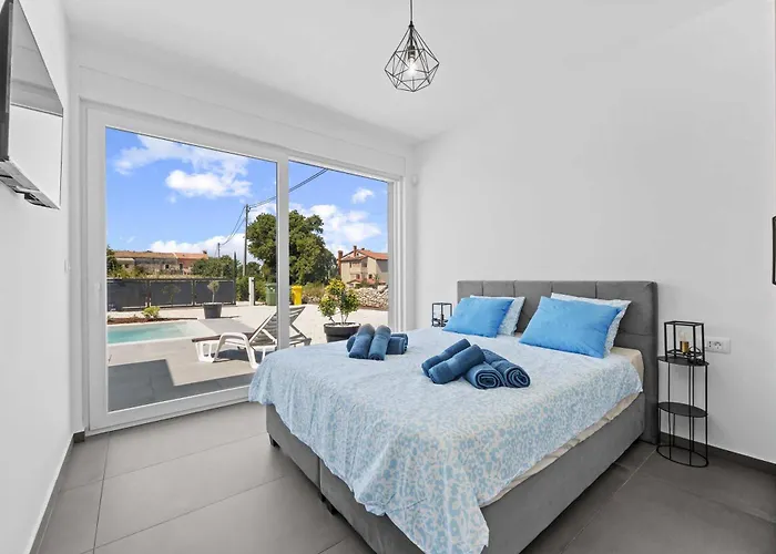 Magdalena With Private Pool * Štokovci