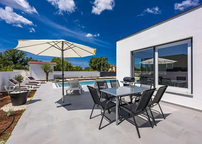 Magdalena With Private Pool Štokovci